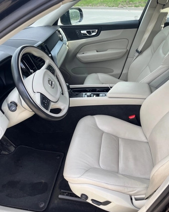 Volvo XC 60 cena 135000 przebieg: 139900, rok produkcji 2017 z Gdańsk małe 154